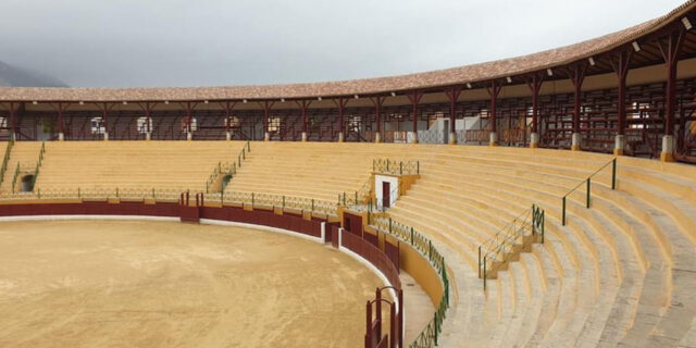 Contratas y Obras San Gregorio SA - Rehabilitación plaza de toros de la Línea de la Concepción - San Gregorio