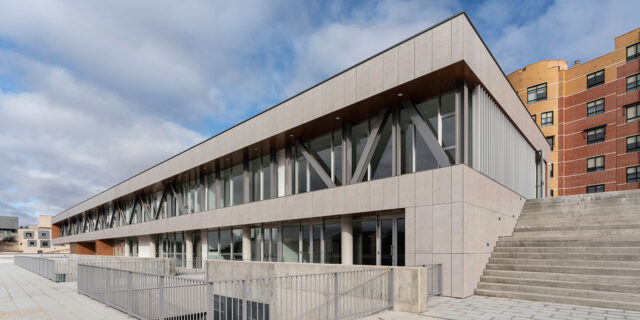 San Gregorio - Centro de mayores y biblioteca en Valladolid - VALLADOLID