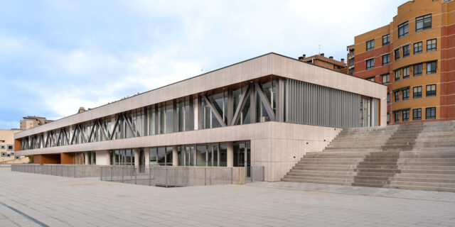 San Gregorio - Centro de mayores y biblioteca en Valladolid - VALLADOLID