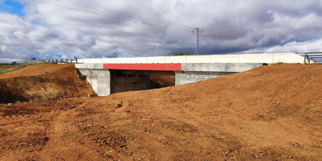 Contratas y Obras San Gregorio SA - Puente en La Hiniesta (Zamora)