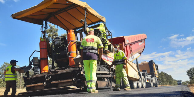 Contratas y Obras San Gregorio SA - Renovación firme Valderas Monte Duque - Diputación de León - San Gregorio